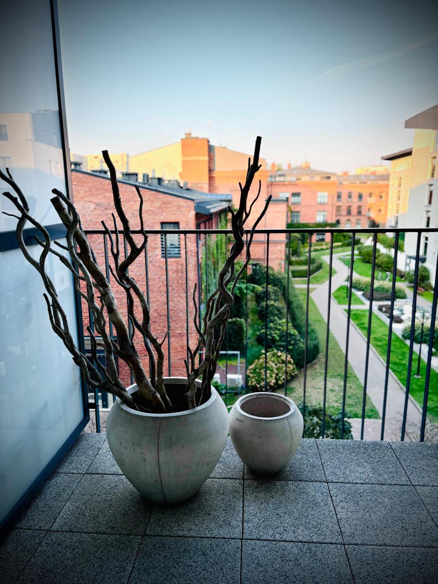 White Glove Deluxe Atlas Arena Apartment *